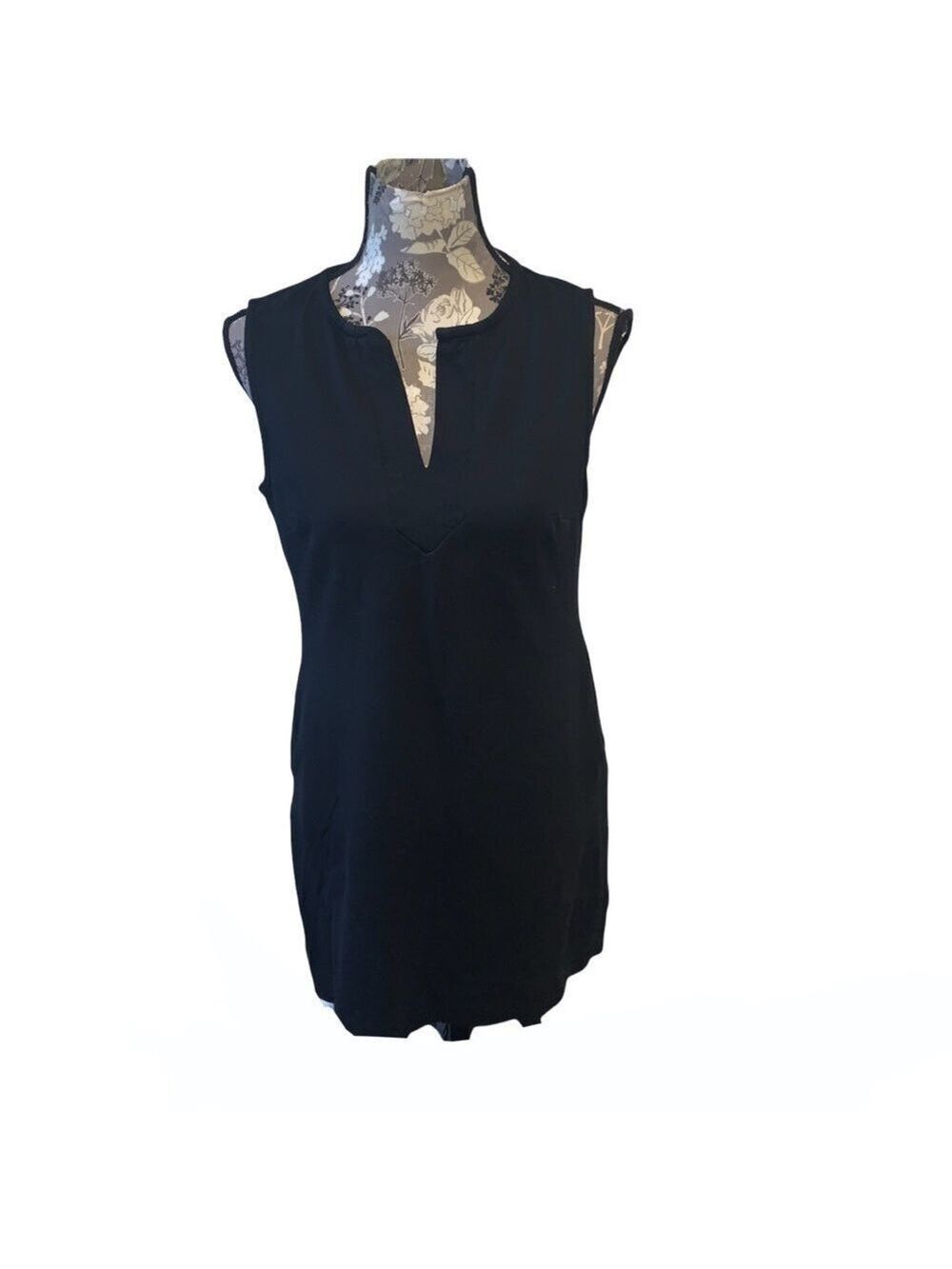 NEW YORK & COMPANY Black Shift Dress size medium
